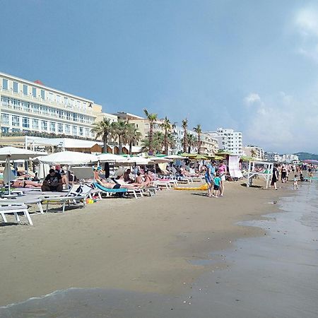 Coastal Apartment Durrës Exterior foto